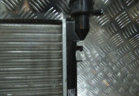 Радиатор охлаждения Lada Niva (21x21) oem 212141301012 (слом.1крепл) (дефекты) (скл-3)