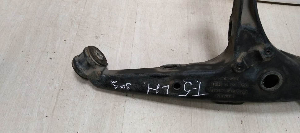 Рычаг задний левый Volkswagen Transporter T5 03-15 oem 7e0501413a