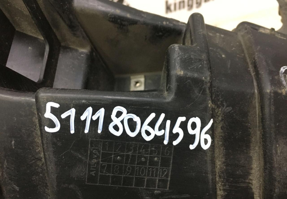 Кронштейн противотуманной фары правый BMW X3 G01 M-Pack OEM 51118064596