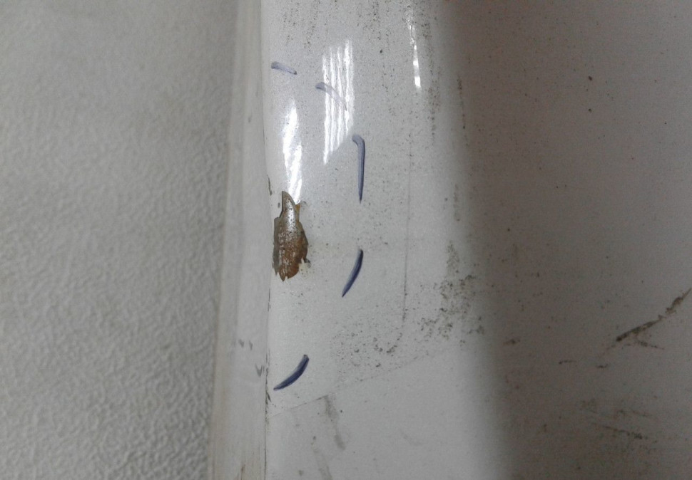 Крышка багажника Hyundai i40 седан (мал. вмятина) Крышка багажника Hyundai i40 седан (мал. вмятина)