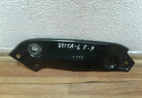 Суппорт фары правый Volkswagen Jetta 6 oem 5c6805932