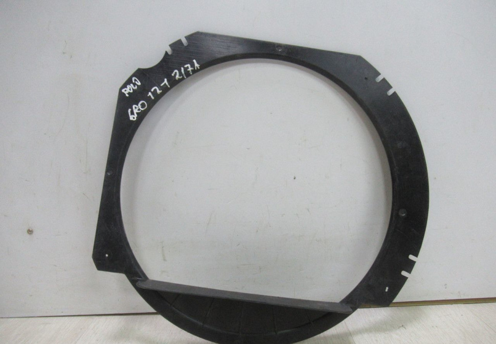 Рамка вентилятора охлаждения Volkswagen Polo oem 6r0121217a