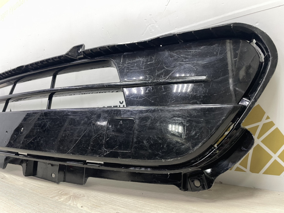 Решетка в бампер Kia Sorento 15- Oem 86560C5040 Решетка в бампер Kia Sorento 15- Oem 86560C5040