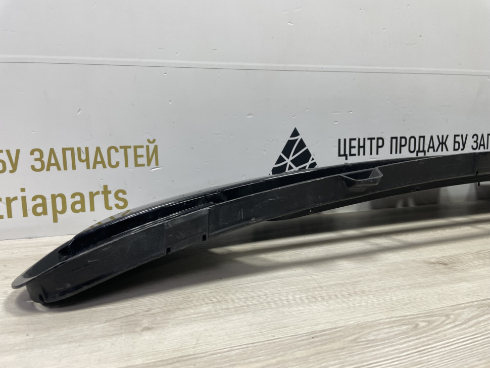 Решетка в бампер Kia Sorento 15- Oem 86560C5040 Решетка в бампер Kia Sorento 15- Oem 86560C5040