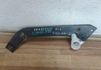 Суппорт фары левый Volkswagen Tiguan 2 oem 5na805931