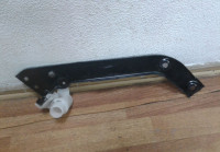 Суппорт фары левый Volkswagen Tiguan 2 oem 5na805931