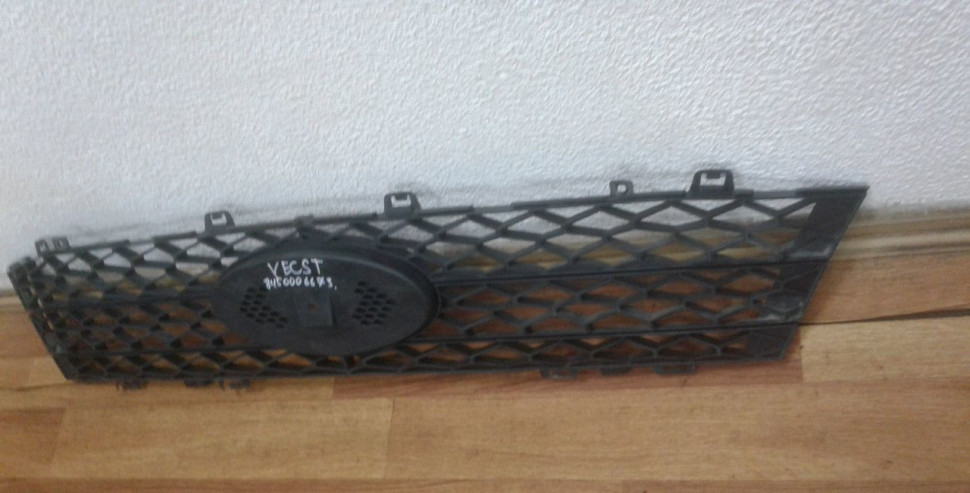 Решетка радиатора Lada Vesta oem 8450006673 (скл-3)