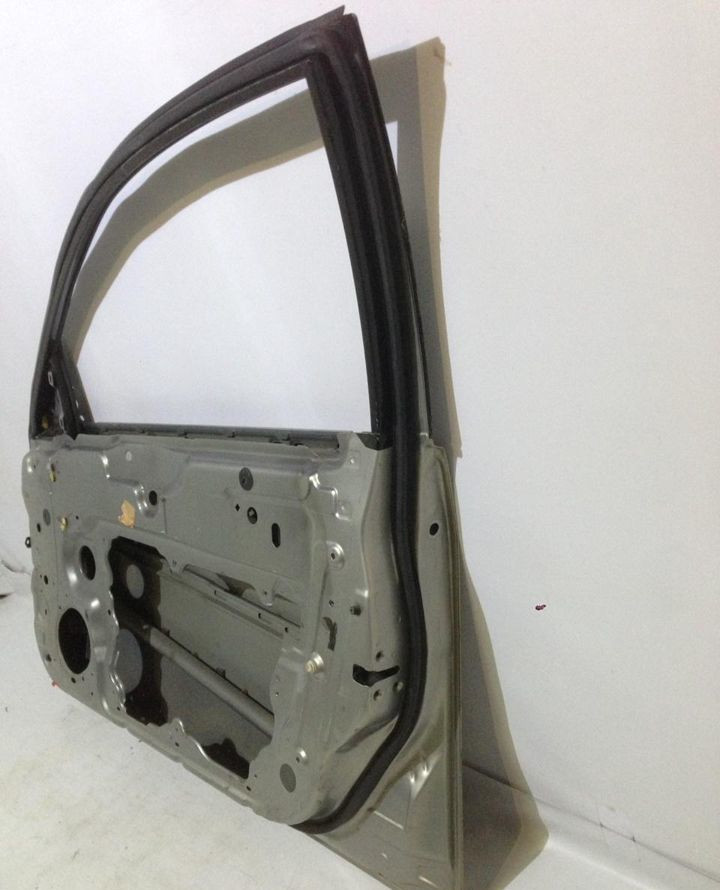 Дверь передняя правая Nissan Teana J31  OEM H010M9W5MA  (скл-3)