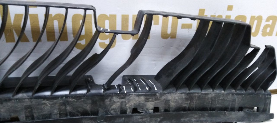 Кронштейн заднего бампера Volkswagen Polo 6 2020> oem 6N5807863 Кронштейн заднего бампера Volkswagen Polo 6 2020> oem 6N5807863