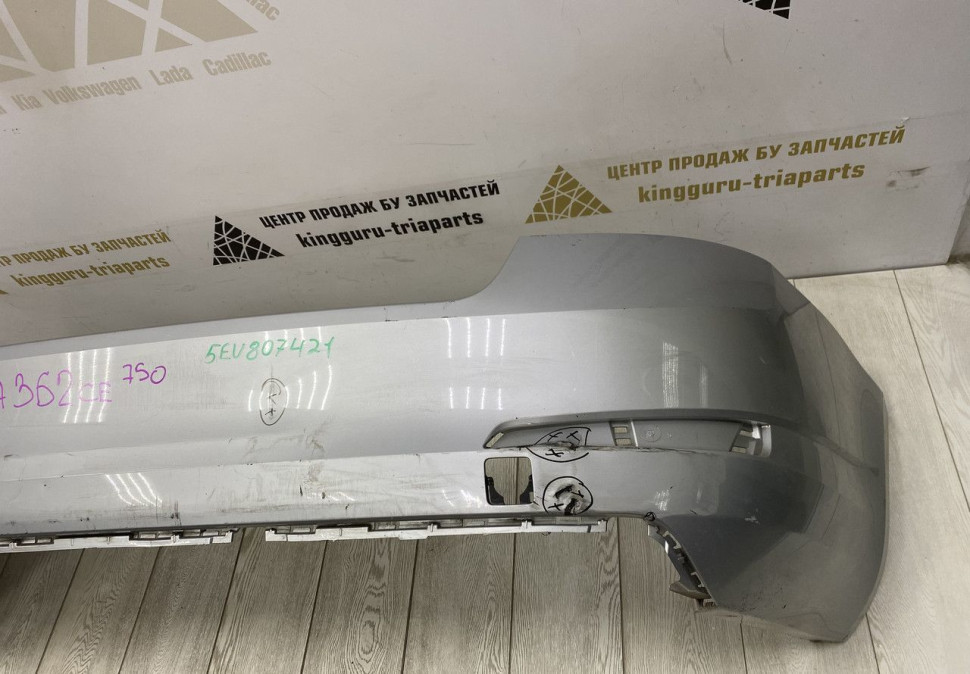 Бампер задний Skoda Octavia A7 до рестайлинг 2013 OEM 5E0807421