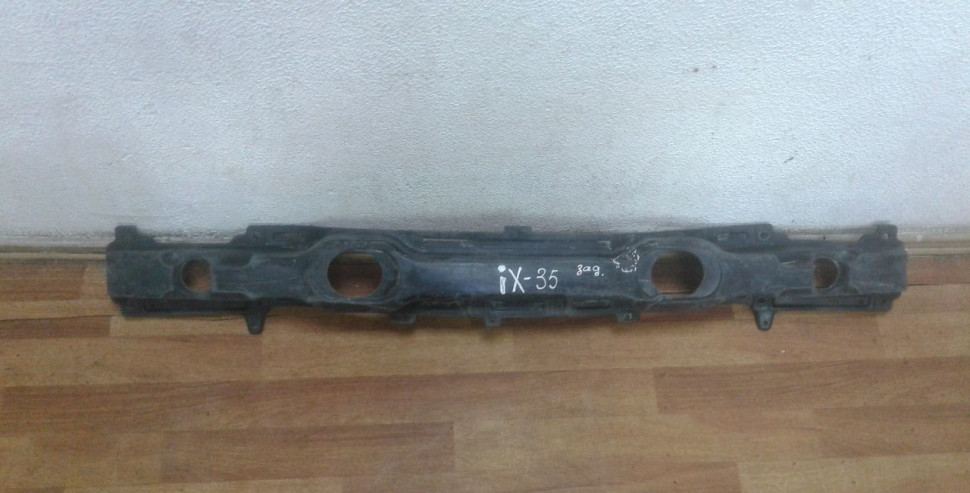 Усилитель заднего бампера Hyundai Ix35 oem 866312y000 (трещина)