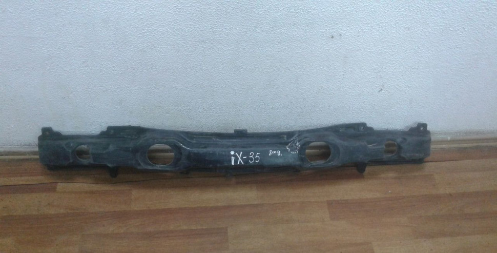 Усилитель заднего бампера Hyundai Ix35 oem 866312y000 (трещина) Усилитель заднего бампера Hyundai Ix35 oem 866312y000 (трещина)