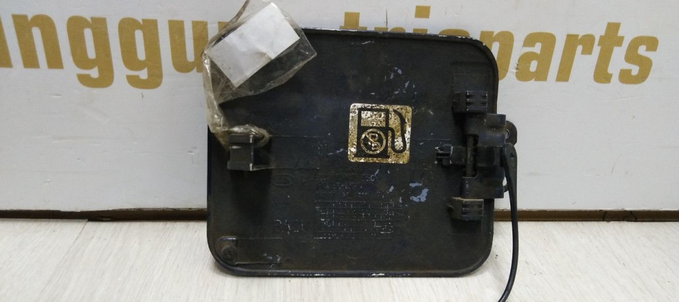 Лючок бензобака Kia Spectra 1 рест 2 04-11 Oem 0k2a142410 Лючок бензобака Kia Spectra 1 рест 2 04-11 Oem 0k2a142410