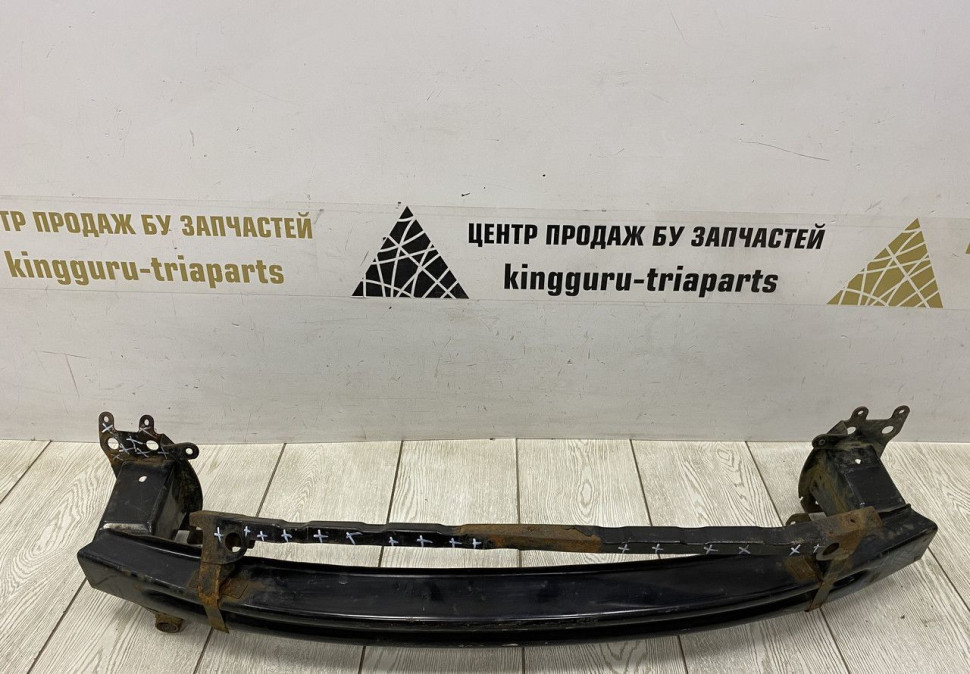 Усилитель переднего бампера Skoda Octavia A5 OEM 1Z0807111 Усилитель переднего бампера Skoda Octavia A5 OEM 1Z0807111
