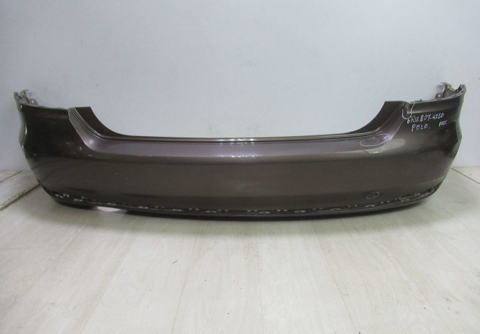 Бампер задний Volkswagen Polo 5 Sedan (15>) oem 6RU807421D (вмятина,трещины) (скл-5)