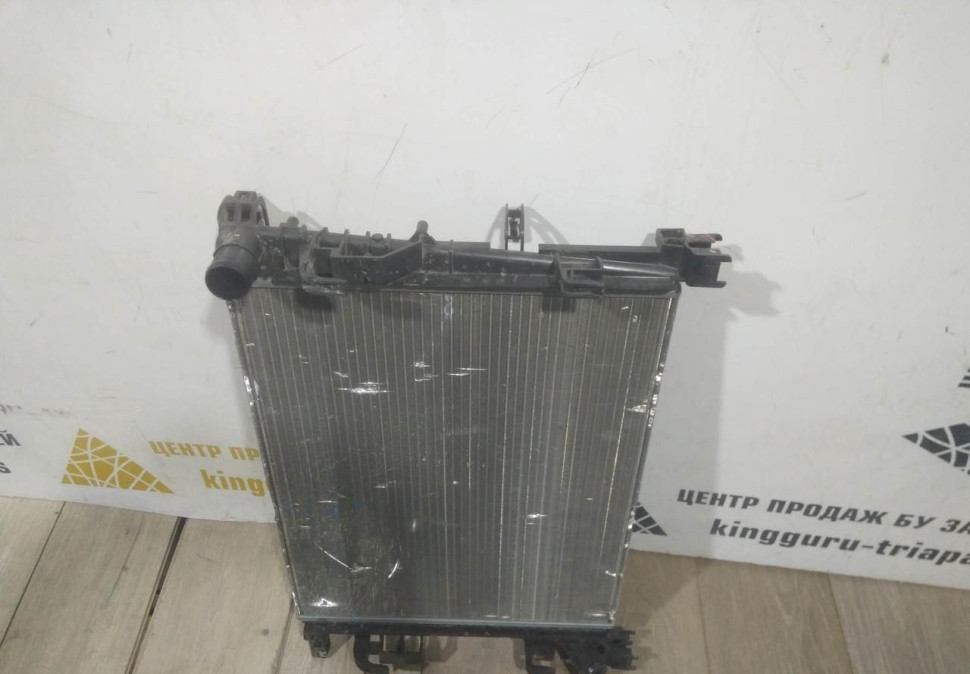 Радиатор охлаждения бу Renault Logan 2 OEM 214105731R Радиатор охлаждения бу Renault Logan 2 OEM 214105731R