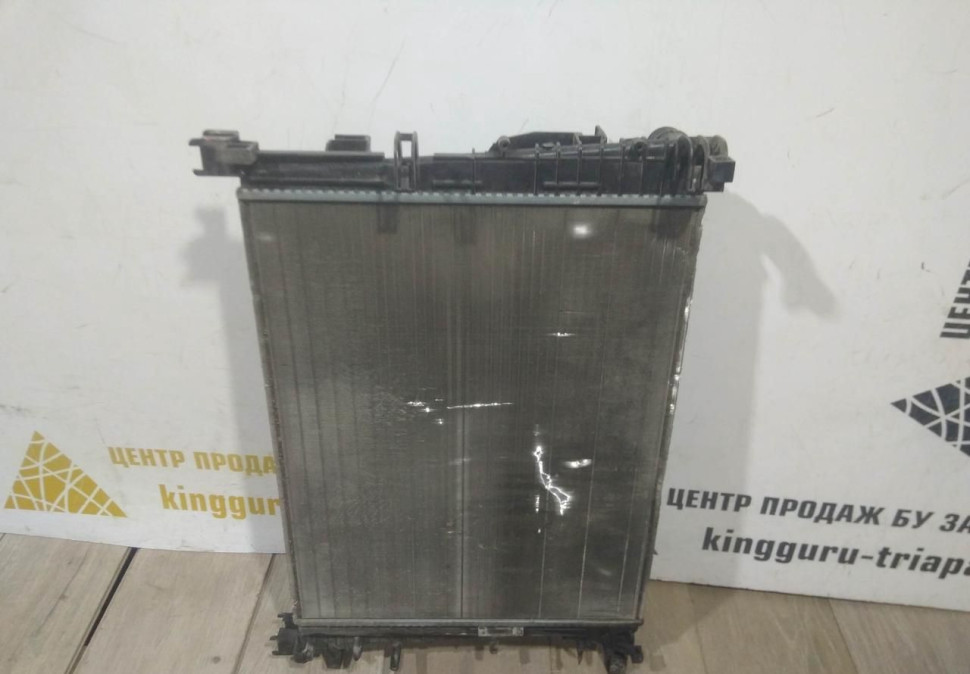 Радиатор охлаждения бу Renault Logan 2 OEM 214105731R Радиатор охлаждения бу Renault Logan 2 OEM 214105731R