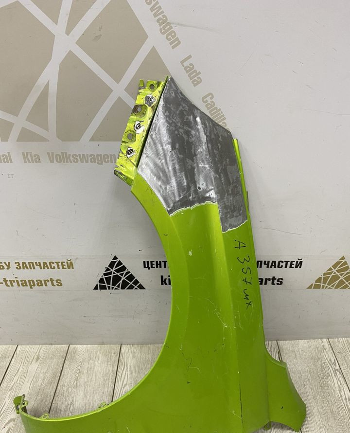 Крыло переднее левое Lada Vesta OEM 8450039382 (скл-3)