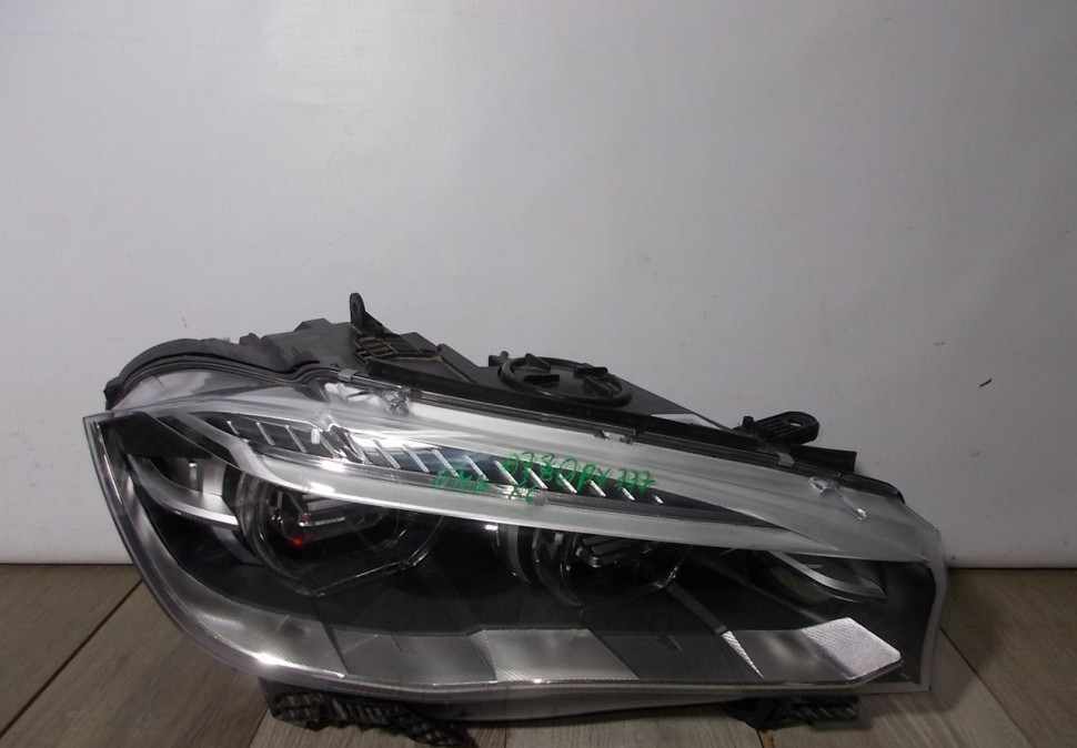Фара ЛЭД LED правая бу BMW X5 F15 OEM 7442648