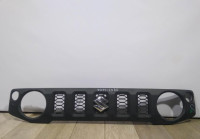 Решетка радиатора бу Suzuki Jimny FF OEM 7211178R0