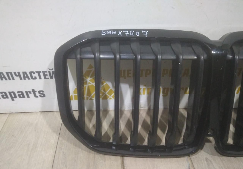 Решетка радиатора бу BMW X7 G07 OEM 51138745730 Решетка радиатора бу BMW X7 G07 OEM 51138745730
