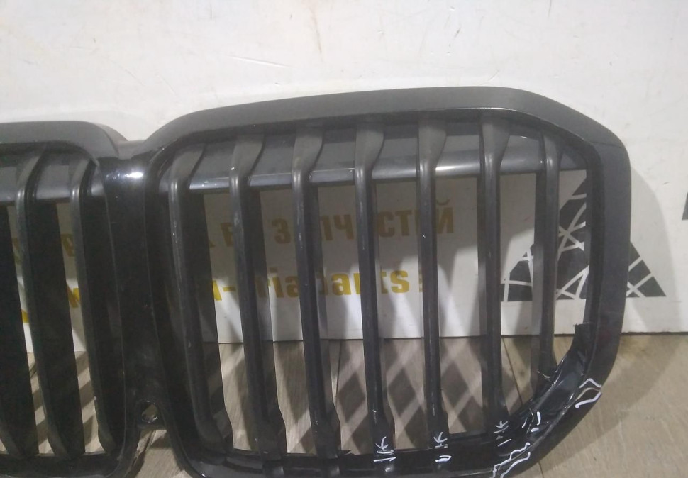 Решетка радиатора бу BMW X7 G07 OEM 51138745730 Решетка радиатора бу BMW X7 G07 OEM 51138745730