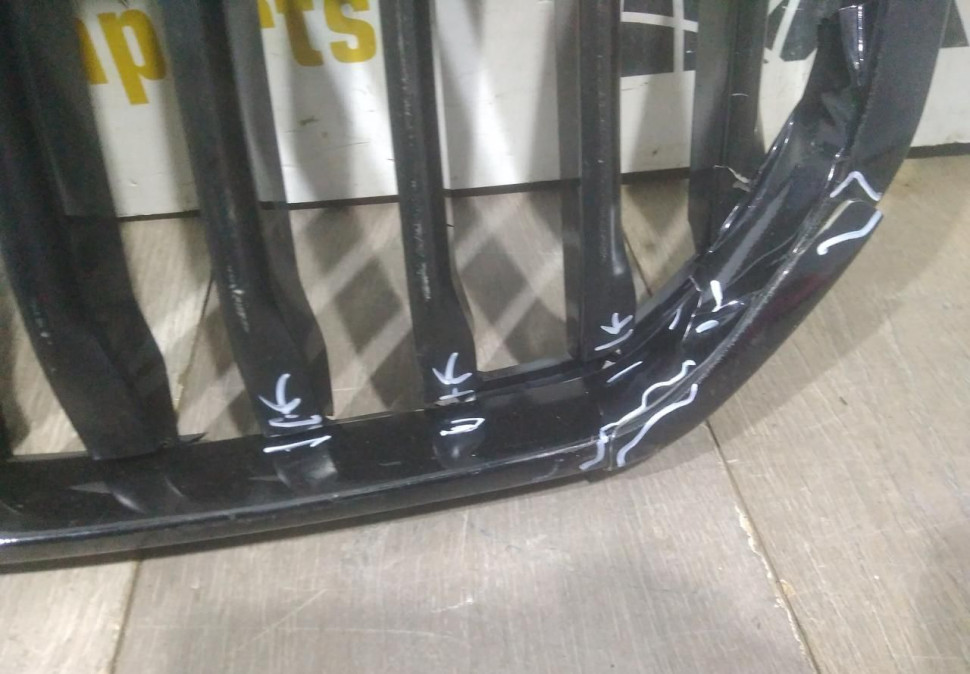 Решетка радиатора бу BMW X7 G07 OEM 51138745730 Решетка радиатора бу BMW X7 G07 OEM 51138745730