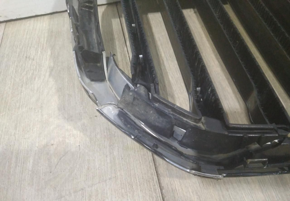 Решетка радиатора бу BMW X7 G07 OEM 51138745730 Решетка радиатора бу BMW X7 G07 OEM 51138745730