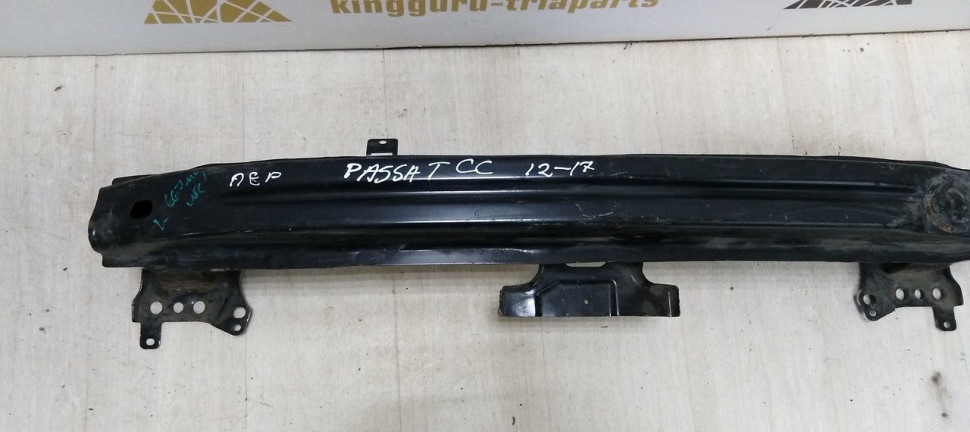 Усилитель переднего бампера Volkswagen Passat CC 12-17 oem 3C8807109C
