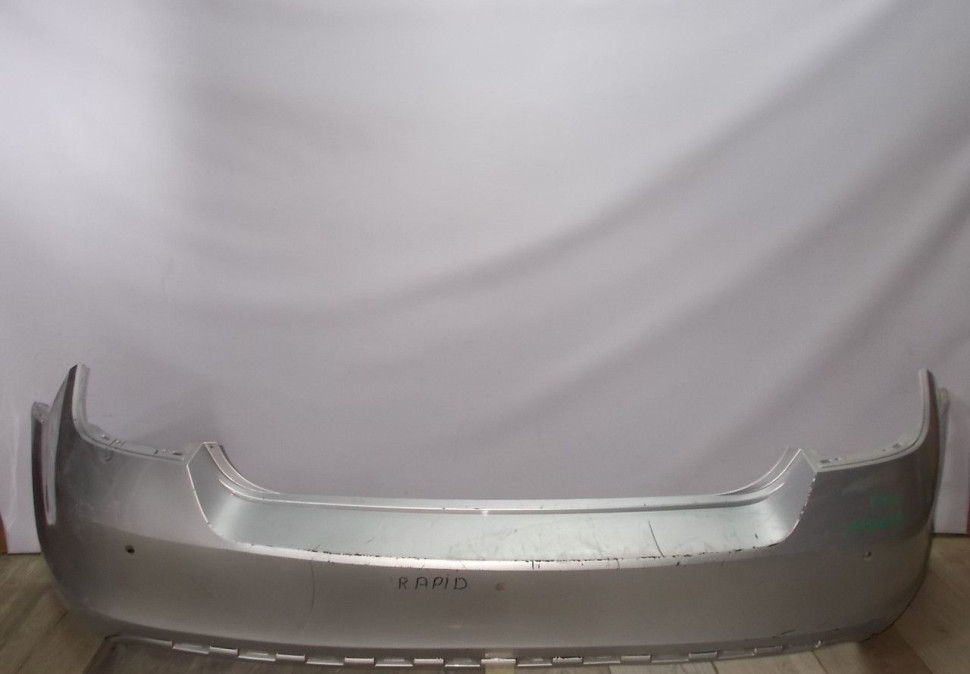 Бампер задний бу Skoda Rapid OEM 60U807421