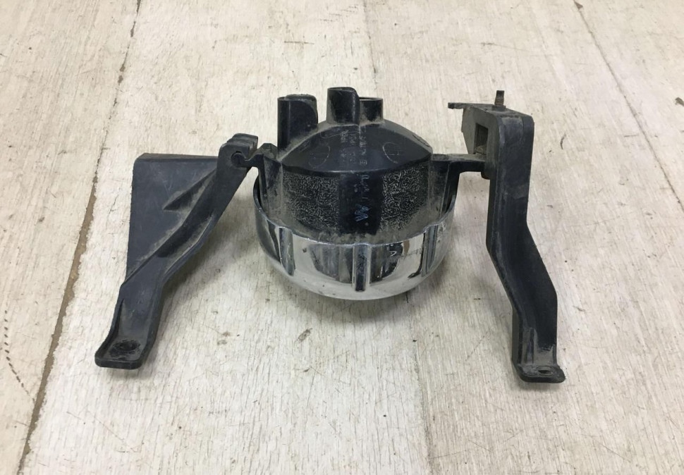 Противотуманная фара правая Kia Sorento 2 oem 922022P000