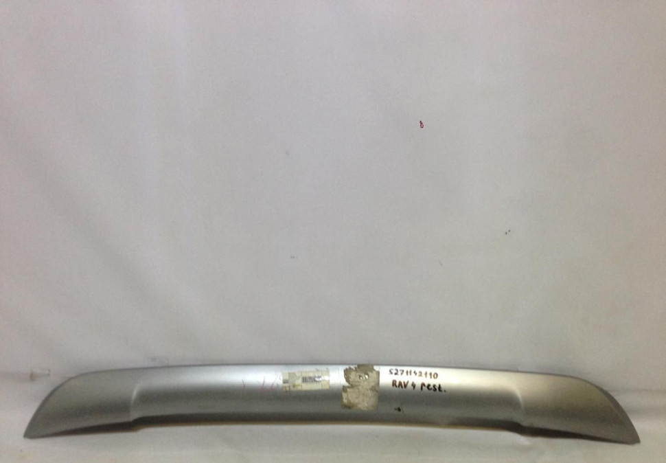 Накладка Бампера Toyota RAV4 xa40 oem 5271142110 (скл-3)