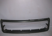 Накладка решетки радиатора Land Rover Freelander 2 oem bh528c050 (трещины) (скл-3)