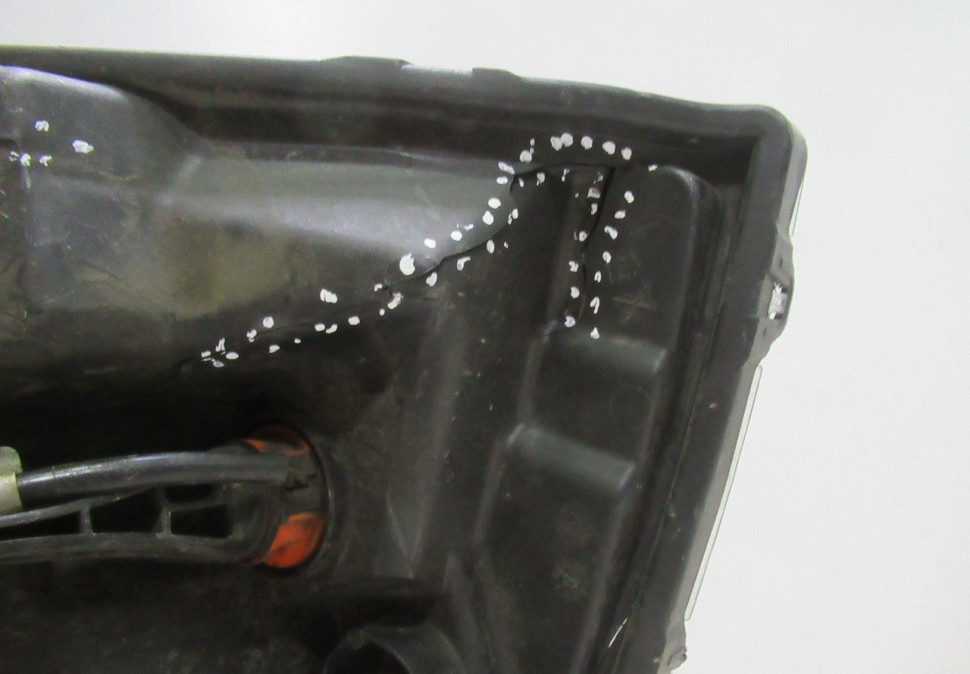 Фара передняя левая (гал) Lada Vesta (15>) oem 21803711011 (трещ.в корп.(слом все крепл) (скл-3) Фара передняя левая (гал) Lada Vesta (15>) oem 21803711011 (трещ.в корп.(слом все крепл) (скл-3)