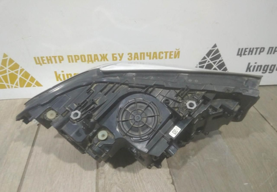Фара ЛЭД LED адаптивная левая бу BMW 5 G30 OEM 63117214957
