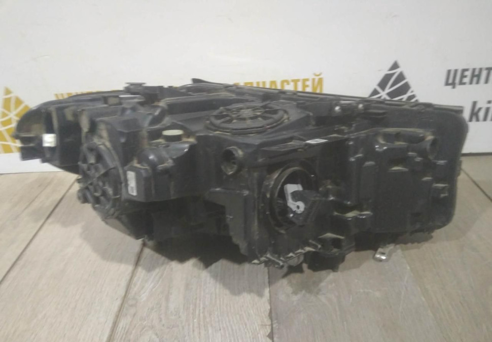 Фара ЛЭД LED адаптивная левая бу BMW 5 G30 OEM 63117214957