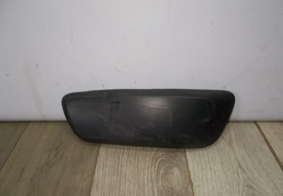 Накладка переднего бампера левая бу Renault Sandero Stepway 2 OEM 620743584R