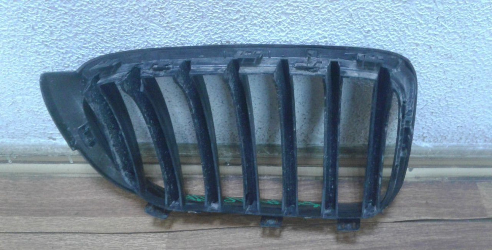 Решетка радиатора левая бу BMW X3 F25 рестайлинг OEM 51712337762