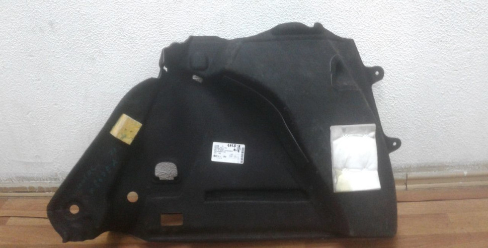 Обивка багажника левая Volkswagen Golf 7 oem 5g6867427f