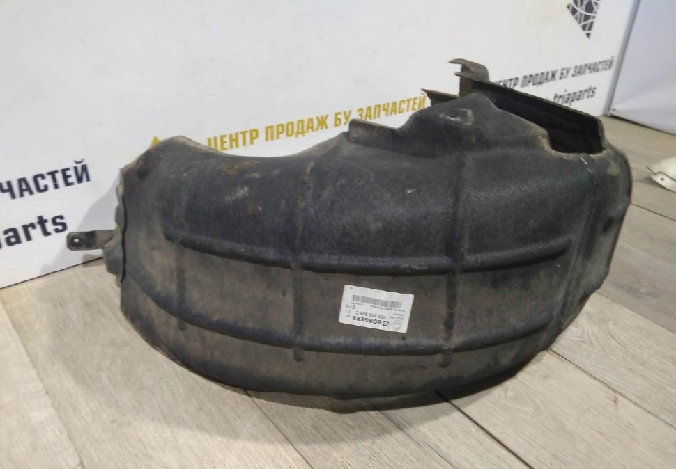 Подкрылок задний левый бу Skoda Octavia A7 OEM 5E0810969C