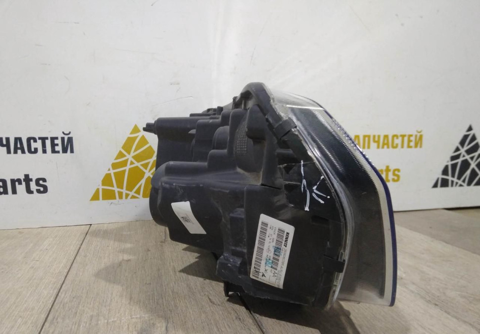 Фара левая бу Renault Logan 2 рестайлинг OEM 260606078R Фара левая бу Renault Logan 2 рестайлинг OEM 260606078R