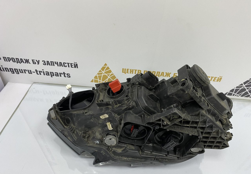 Фара правая Volkswagen Passat B8 2014 oem 3G1941082G