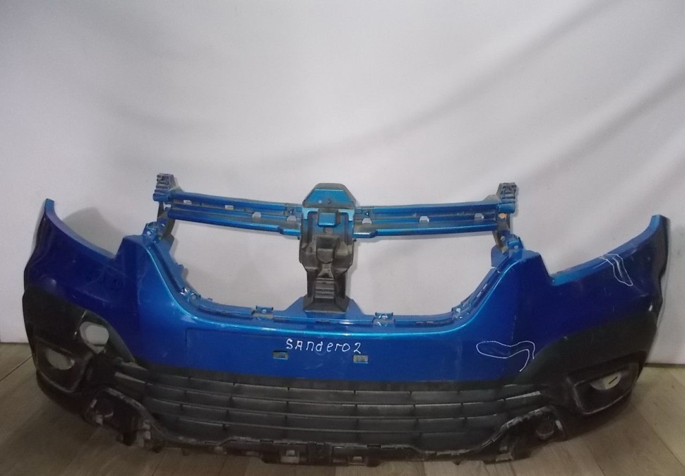 Бампер передний бу Renault Sandero Stepway 2 рестайлинг OEM 620220494R (В)