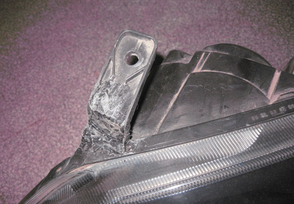 Фара левая Lada Kalina галоген после ремонта oem 21920371101100 (скл-3) Фара левая Lada Kalina галоген после ремонта oem 21920371101100 (скл-3)