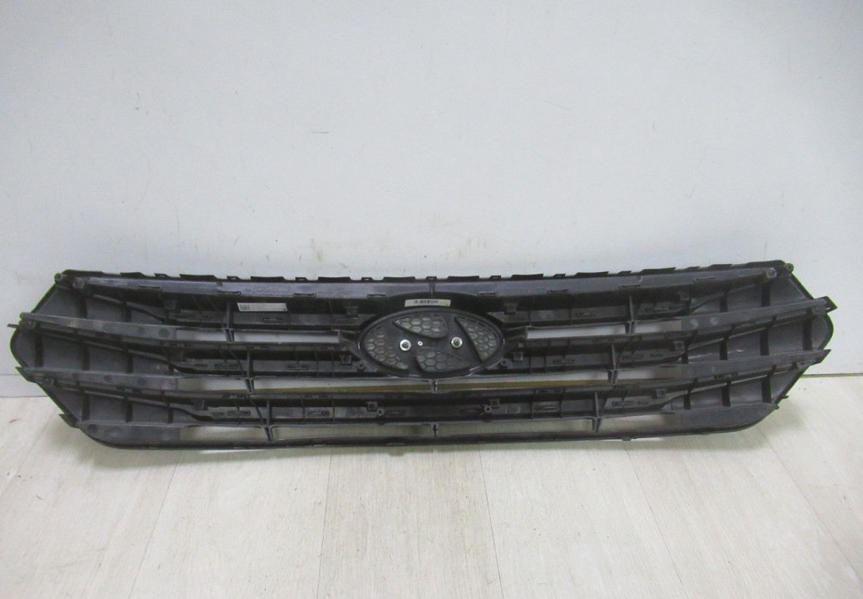 Решетка радиатора Hyundai Creta oem 86351M0000 (в хорошем состоянии) (скл-3)