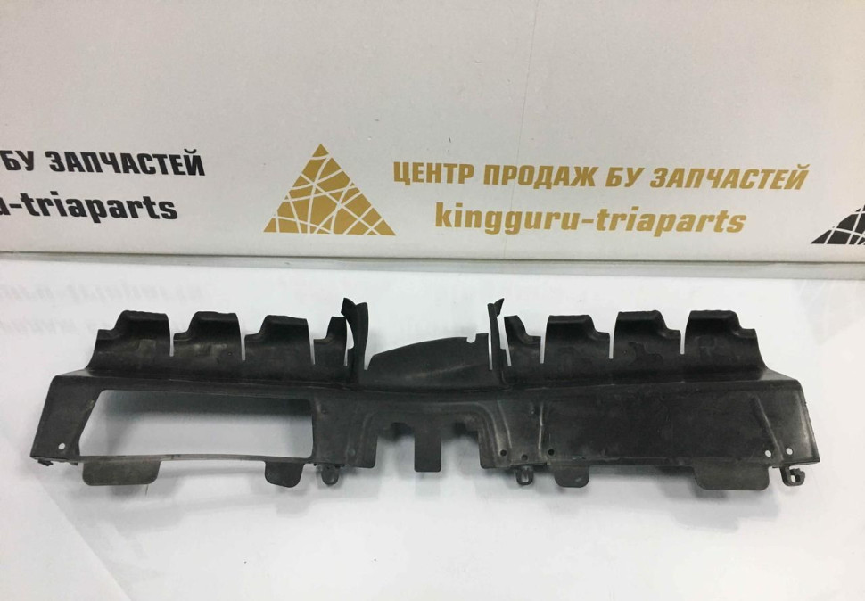 Воздуховод радиатора верхний Skoda Karoq OEM 57A121285C