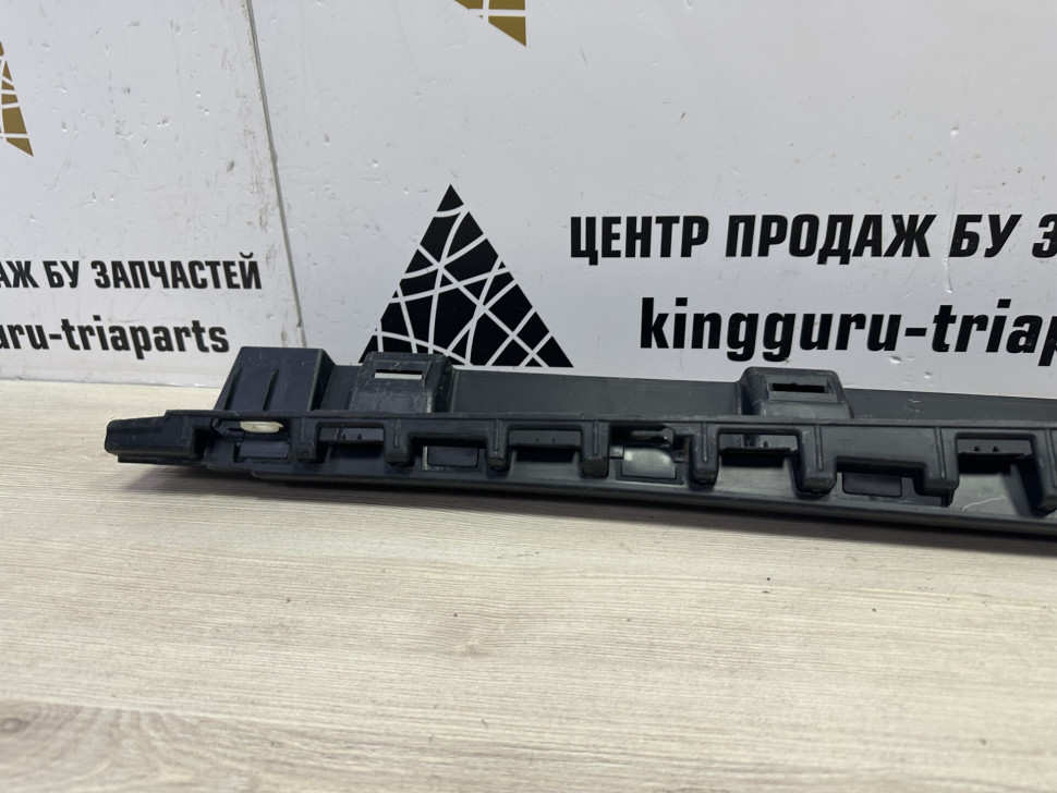 Порог левый бу Renault Duster OEM 768514828R