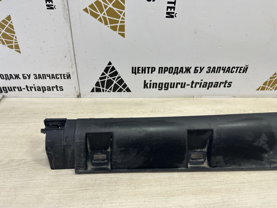 Порог левый бу Renault Duster OEM 768514828R