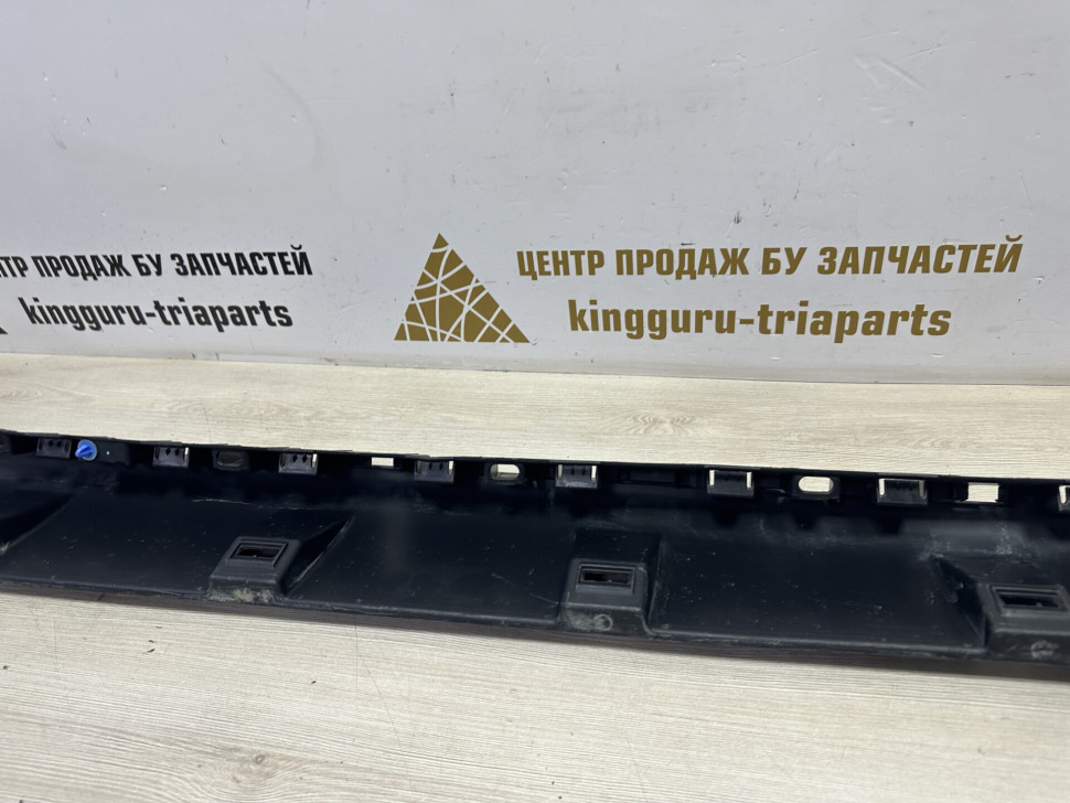 Порог левый бу Renault Duster OEM 768514828R