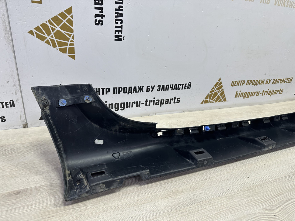 Порог левый бу Renault Duster OEM 768514828R